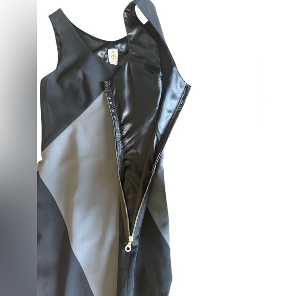 Women’s Abate Black and Gray Diamond Dress Size 12 Side Zip Knee Length - Picture 8 of 10